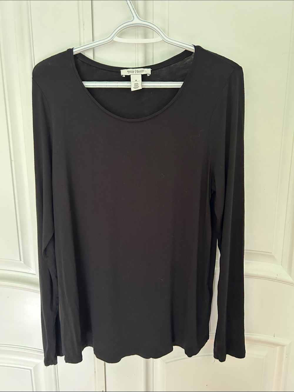 White House Black Market Black Long Sleeve Scoop Neck Tee